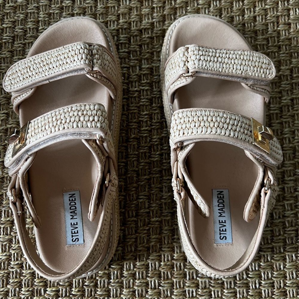 Steve Madden Bigmona Raffia Sandals in 8.5 - Picture 2 of 7